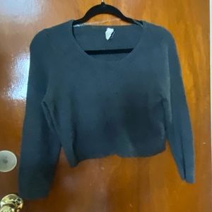 Crop-top sweater
